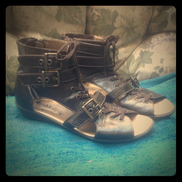 MUDD Gladiator Sandals