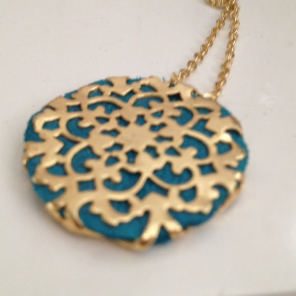 ✌SOLD✌Long Necklace - Picture 4 of 4