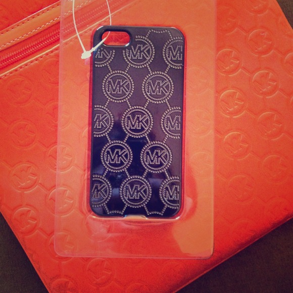 iPhone  5 cover - Picture 1 of 1