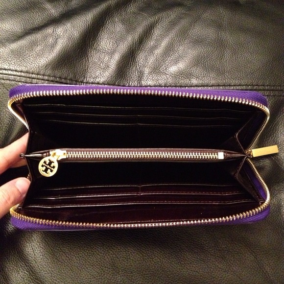 🚫SOLD🚫💜Authentic TB Patent Leather Wallet💜 - Picture 2 of 4