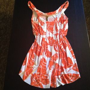 Orange and cream supper soft tank Price negotiable