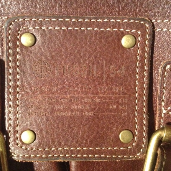 ⚡SALES⚡Fossil genuine leather crossbody bag - Picture 3 of 4