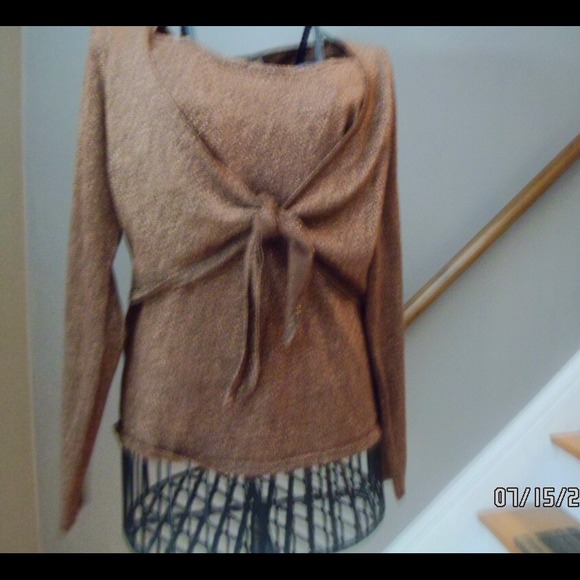 Bronze gold top