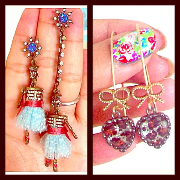 🚫SOLD🚫  Betsey Johnson earrings
