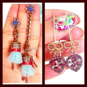 🚫SOLD🚫 Betsey Johnson earrings