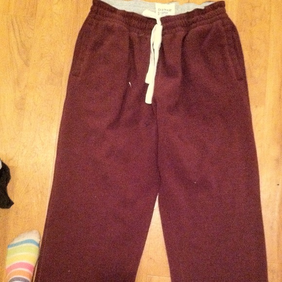 Maroon sweat pants