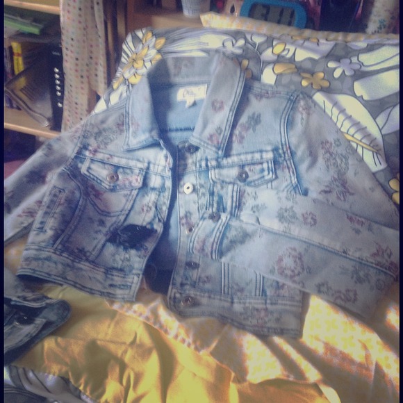 Floral denim jacket (price reduced!!!)