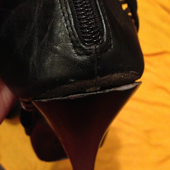 Layered Strappy Sandals! - Picture 2 of 4