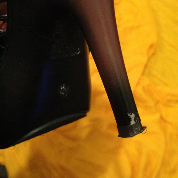 Layered Strappy Sandals! - Picture 3 of 4