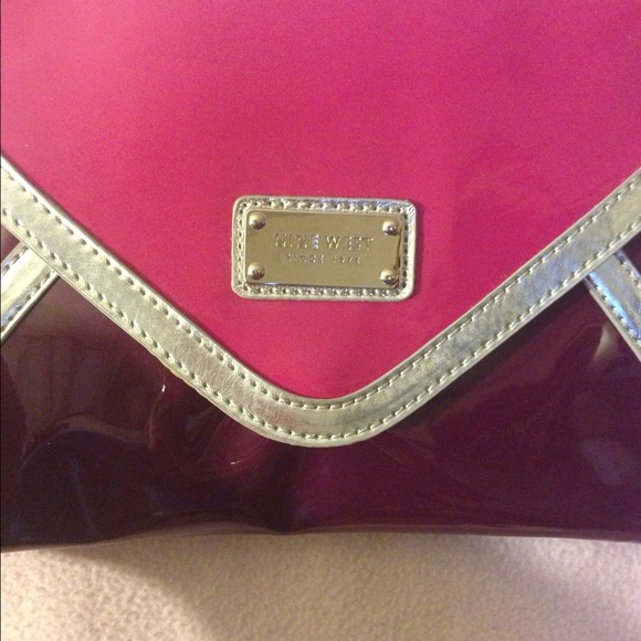 Nine West Clutch 🎈🎈reduced🎈🎈 - Picture 1 of 2
