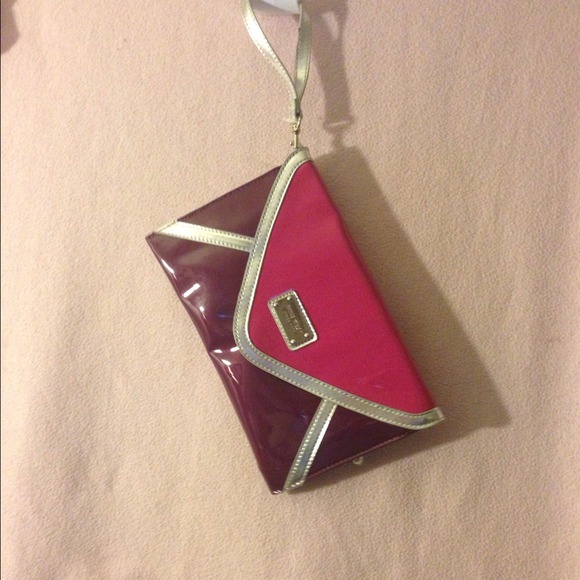 Nine West Clutch 🎈🎈reduced🎈🎈 - Picture 2 of 2