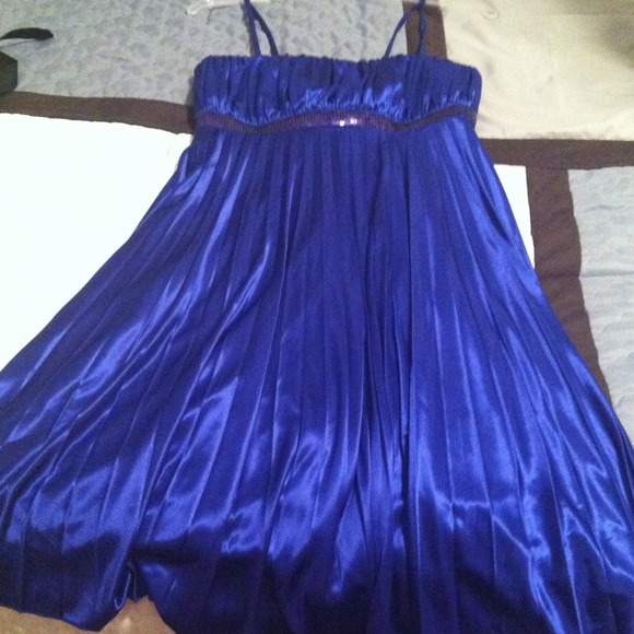 Dress! - Picture 1 of 3