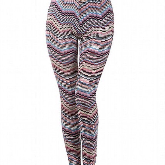 MAKE AN OFFER!! Very cute leggings! - Picture 1 of 1