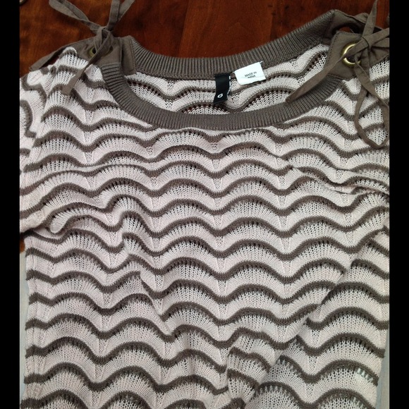 ❌❗SOLD❗❌Lightweight knitted top - Picture 4 of 4