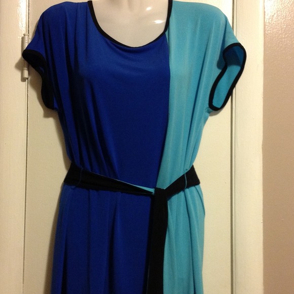 BUNDLED 🎀🎀 Calvin Klein Color Blocked Dress - Picture 2 of 4