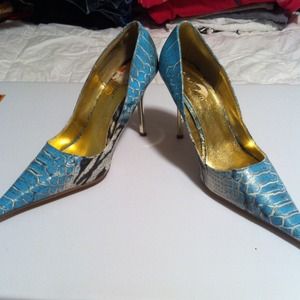 Turquoise snake print heels