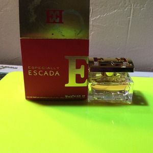Especially Escada new 30ml/1oz