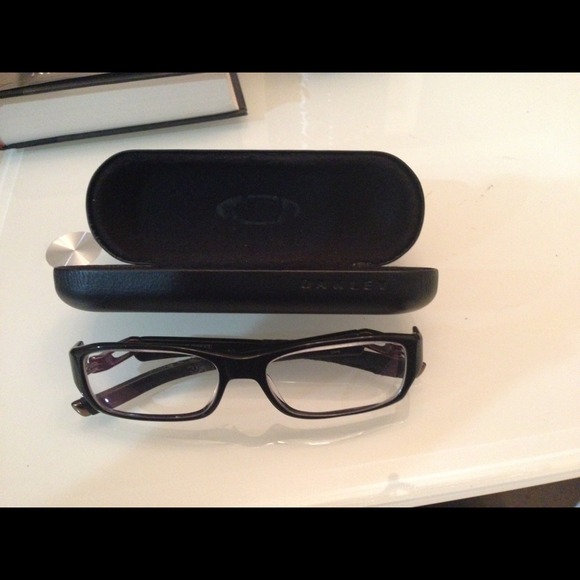 Oakley ORIGINAL glasses.