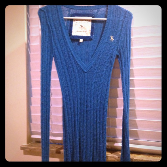 Abercrombie & Fitch Bright Blue Sweater