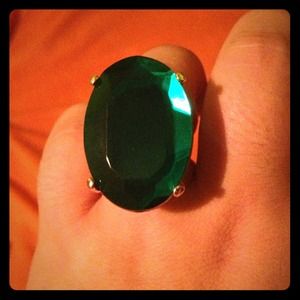 Green stone ring