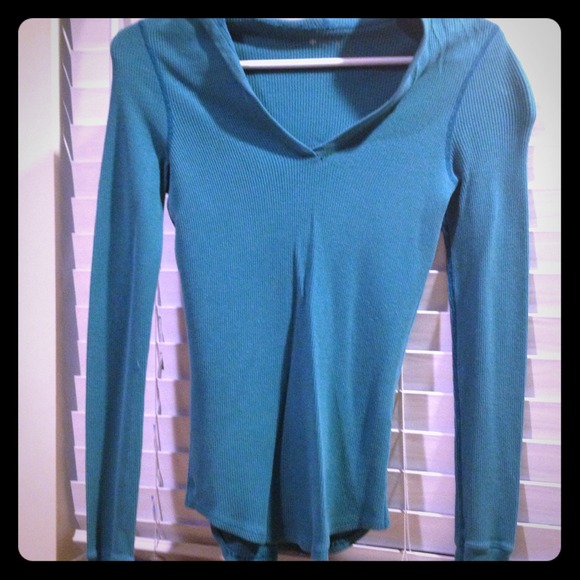 Three Dots Hooded Turquoise Sweater - Picture 1 of 3