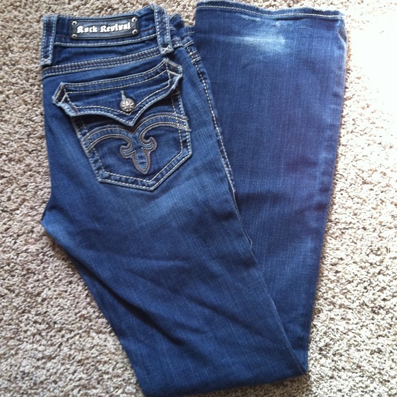 Rock revival jeans and affliction shirt TRADED
