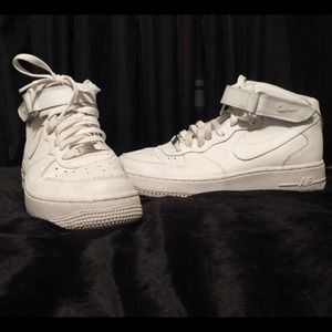 Nike Air Force Sneakers