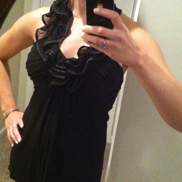 NWOT Express Black Ruffle Halter - Picture 3 of 4