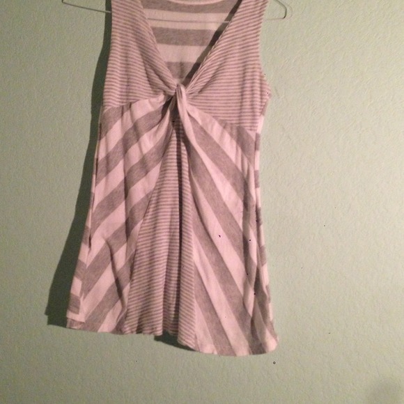 White and grey knot top
