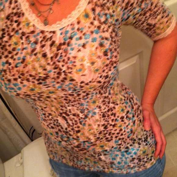 Buckle shirt size med