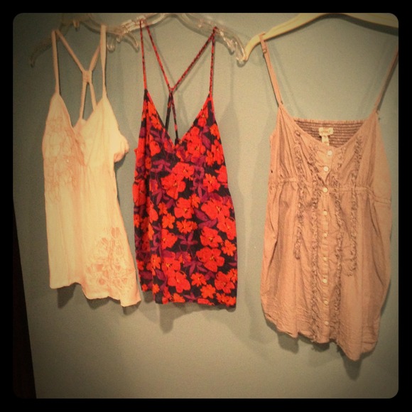 Aeropostale Tanks (3)