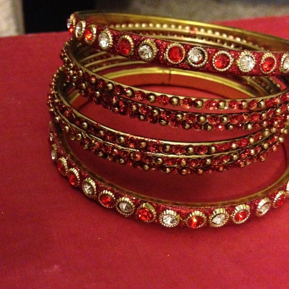 Red bangles/ bracelets - Picture 2 of 2