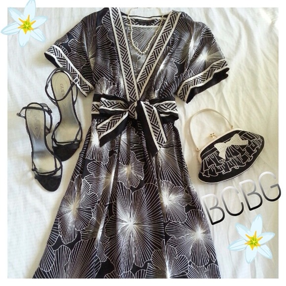 BCBG MaxAzria Short-Sleeved Dress