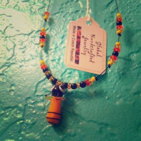 Bee necklace 🐝🌸