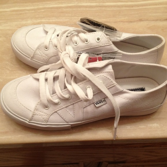 White vans shoes