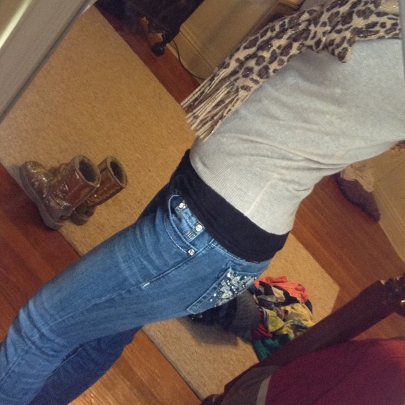 Size 27 miss me jeans. 🚫SOLD🚫 - Picture 2 of 4