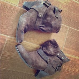 Made in italy suede boot in 6