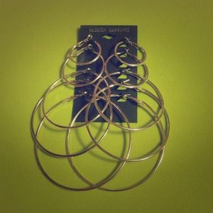 6 different size of silver hoops