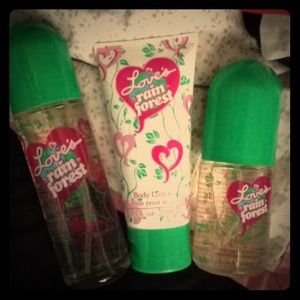 ❗Reduced❗Loves rainforest body mist and lotion set