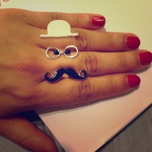Mustache double ring