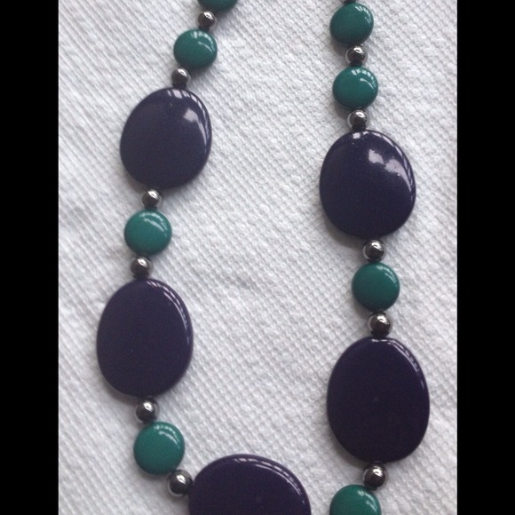 Beautiful deep purple and green necklace