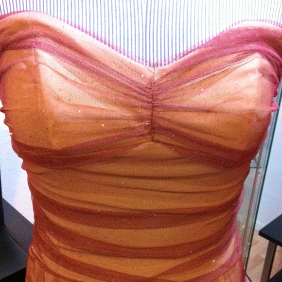 🎉HOST PICK🎉Simple but elegant Evening dress!! - Picture 2 of 4