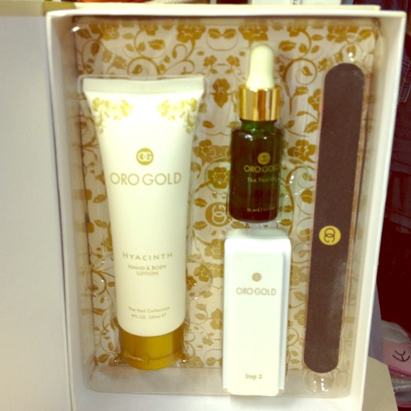 Oro Gold Cosmetic Exquisite Manicure set. 4 steps.