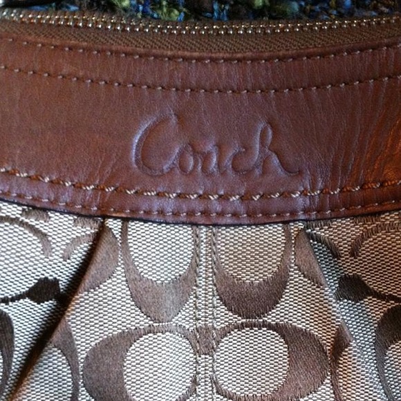 Tan/Light Brown Coach bag The signature collection - Picture 2 of 7