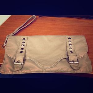 Large wristlet