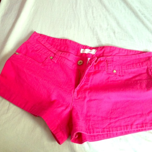✋RESERVED✋ Pink no boundaries shorts size 17