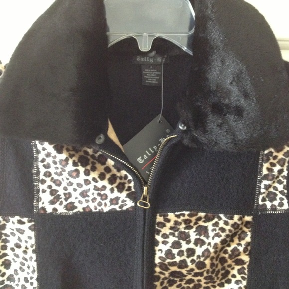 Black/Leopard Vest - Picture 2 of 3