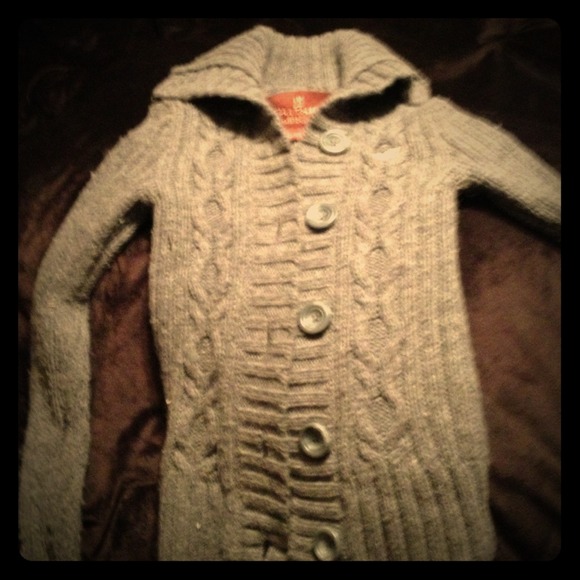 Hollister sweater