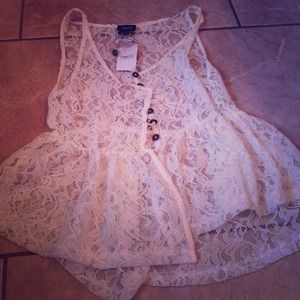 HOLD Adorable sheer lace top