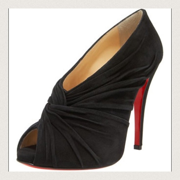 SOLD 🎉Host Pick!! Christian Louboutin Manchon 120